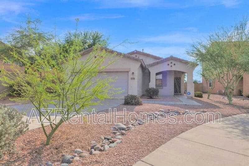 Laveen House: 6308 South 69th Glen