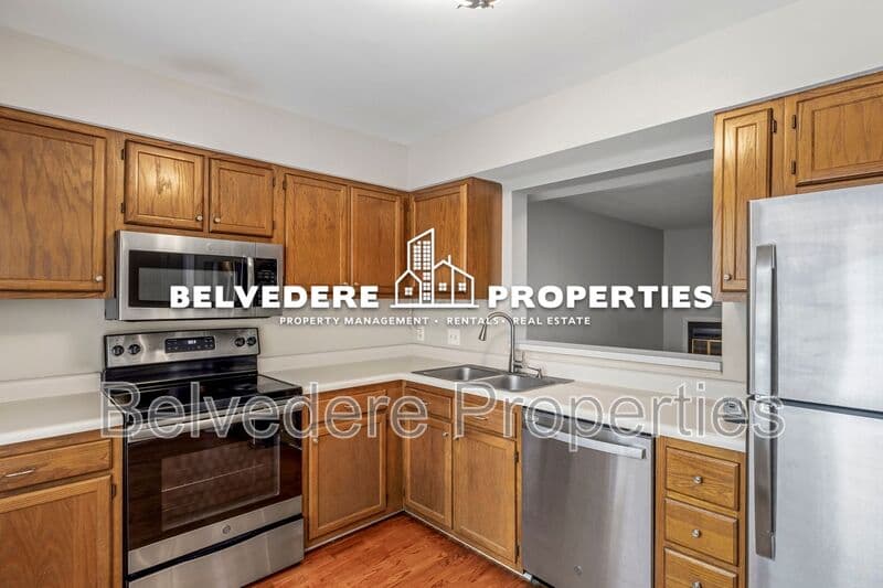 Greensboro House: 4341 Baylor St.