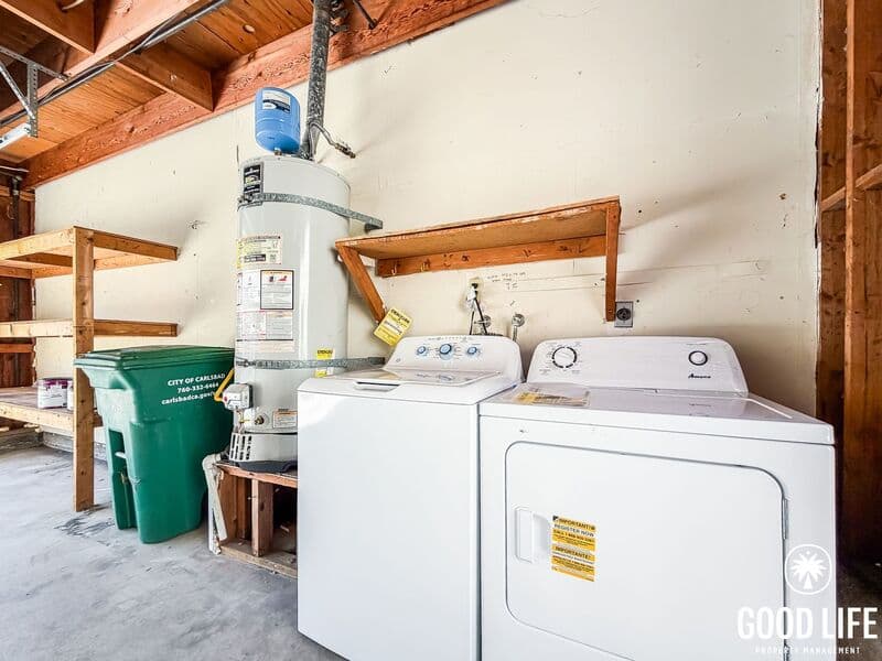 Carlsbad House: 3033 Via Sabinas