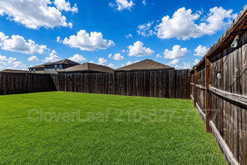 Elmendorf House: 14635 Hackamore Way