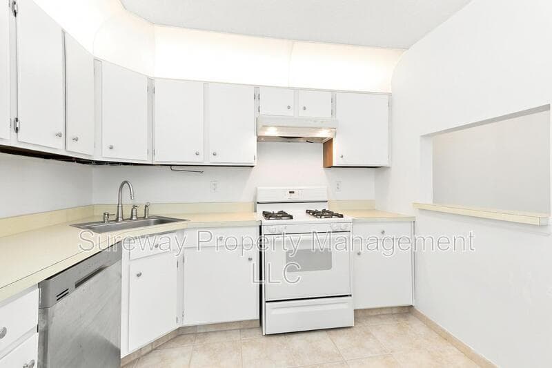 Hamilton Condo: 58 Willow Ct