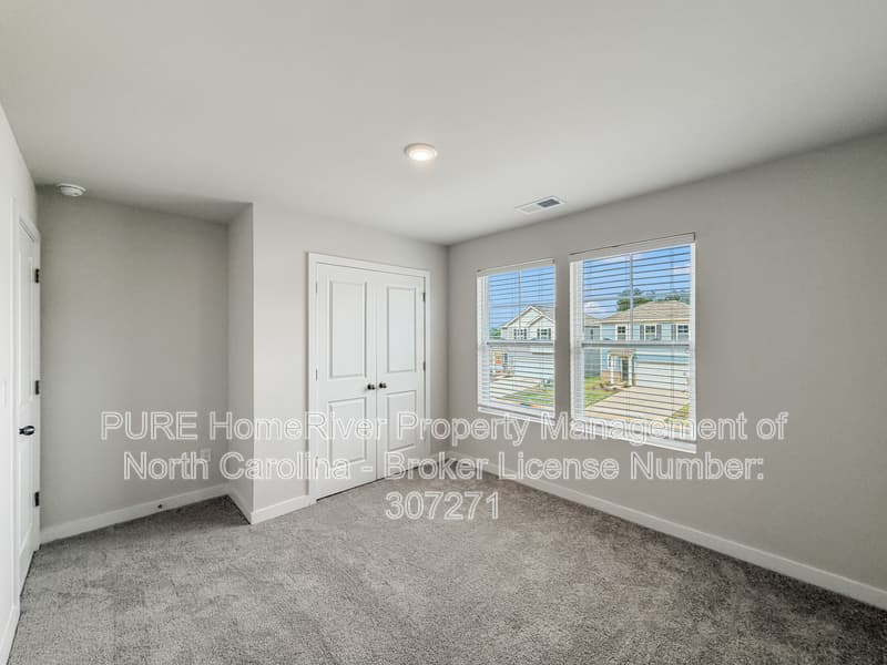 Hickory House: 2948 31st St Ln NE