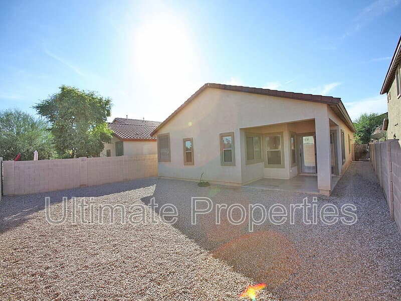 Surprise House: 17572 W Lundberg St