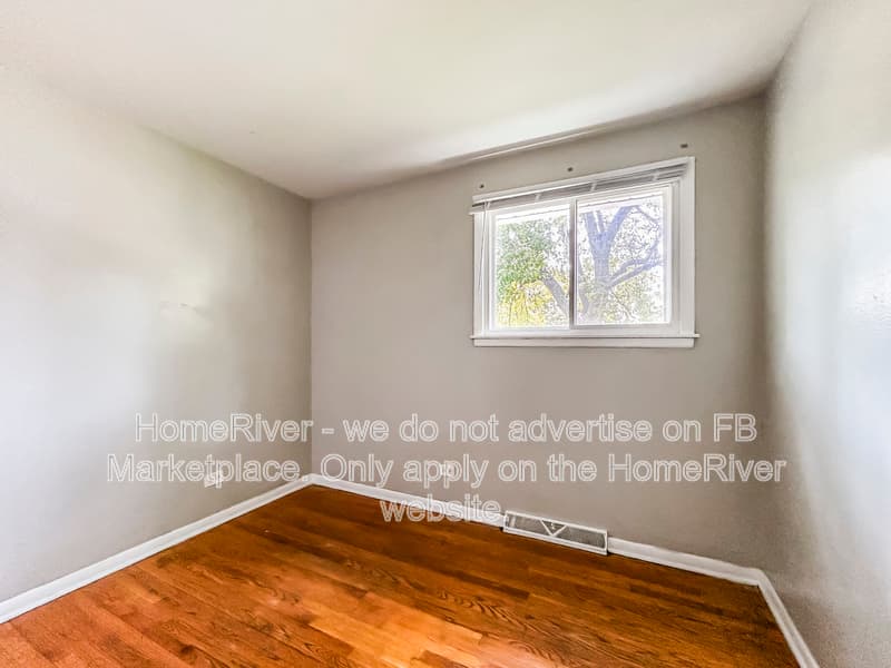 Country Club Hills House: 17849 John Ave