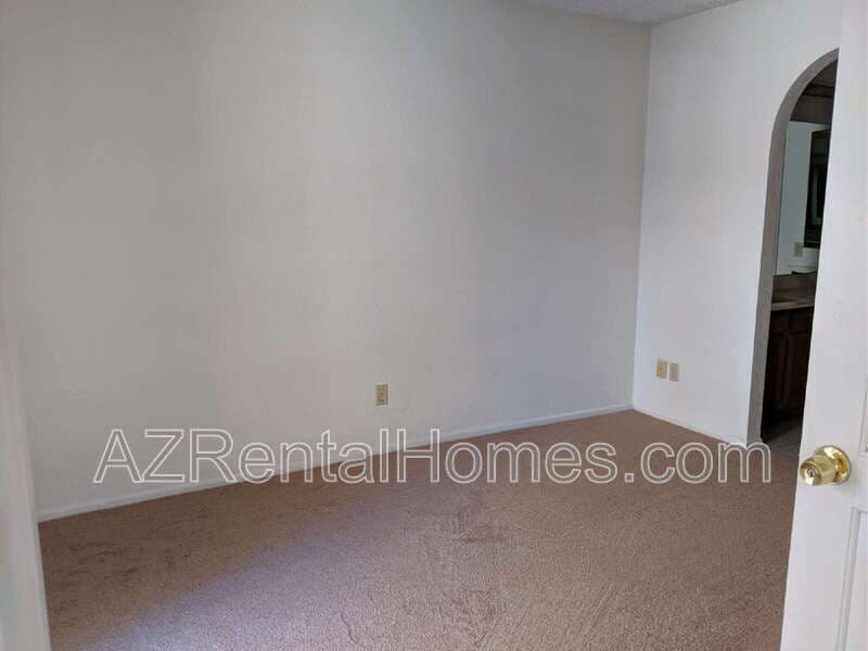 Tempe Townhome: 609 E Mesquite Cir