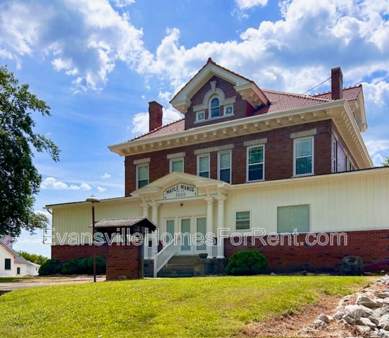 Evansville Condo: 3000 W Maryland St (Ashby) - 1a