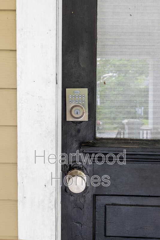 Columbia House: 921 Laurens Street