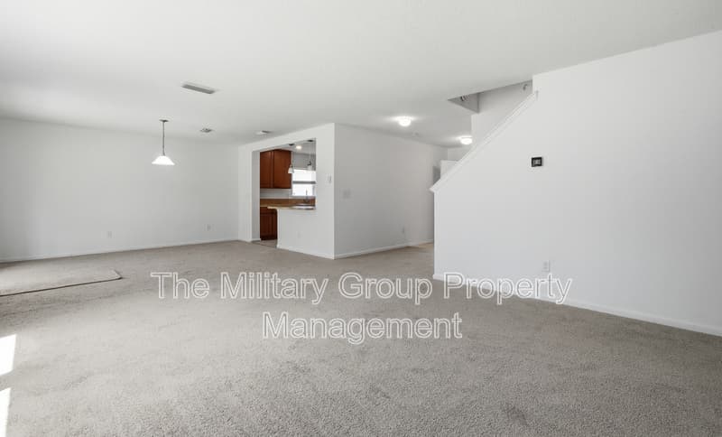 Orange Park House: 391 Hepburn Rd