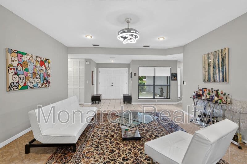 Gainesville House: 1326 Northwest 57th Street