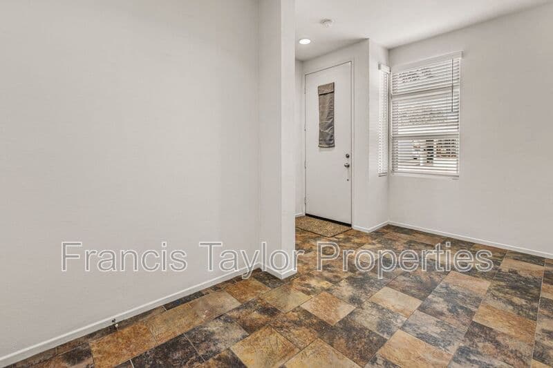 Escondido Condo: 405 W 2nd Avenue