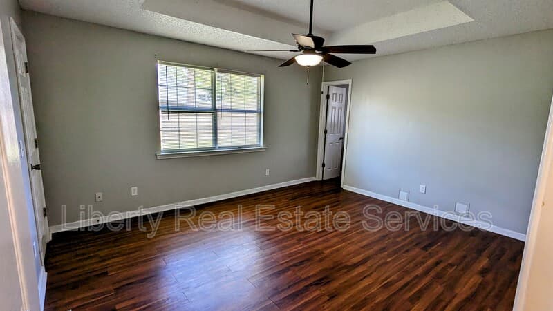 Hinesville House: 103 Angie St