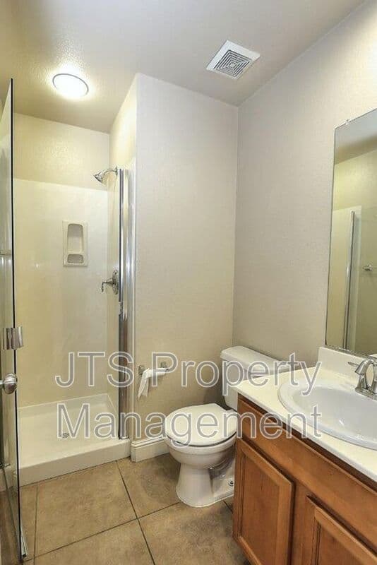 Orangevale House: 9041 Crescenda Lane