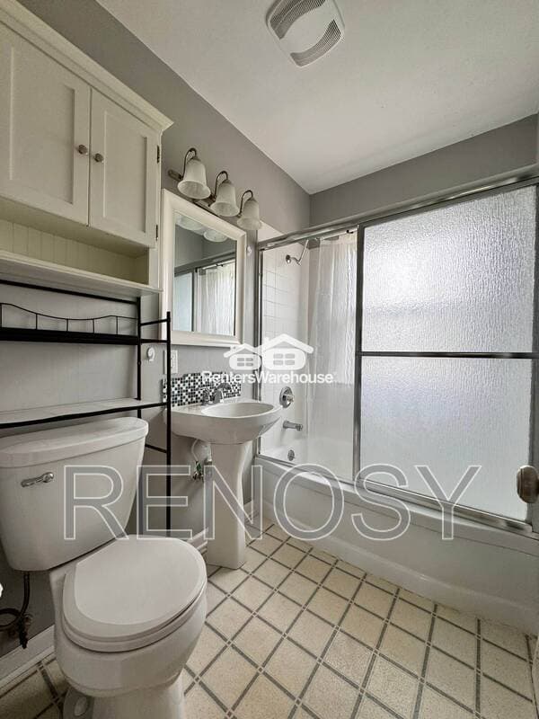 Urbandale House: 6111 Francis Ave