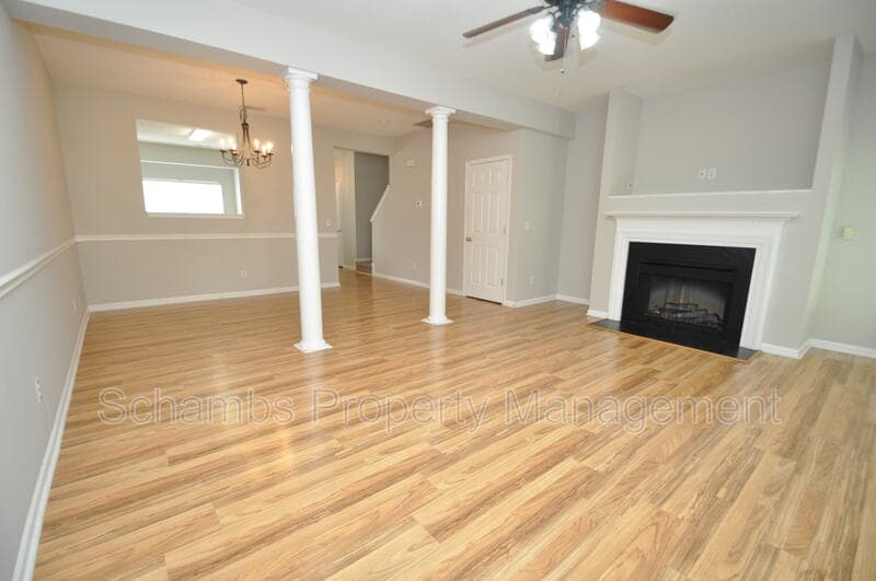 Raleigh House: 10945 Pendragon Pl