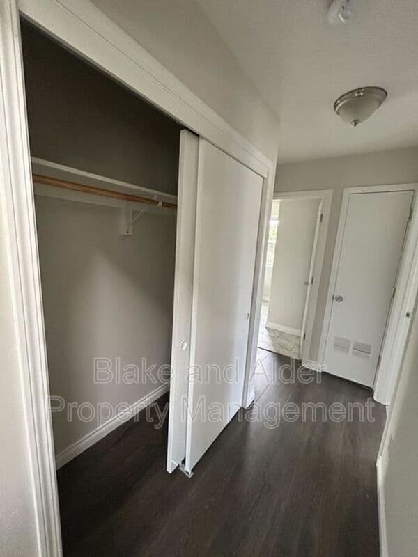 Portland House: 5609 SE 117TH Ave