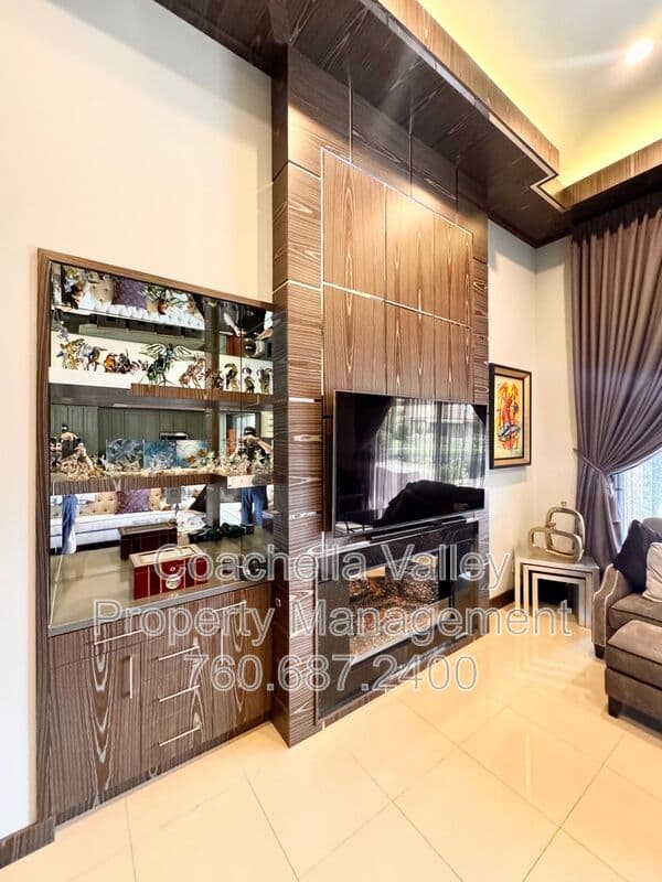 Rancho Mirage House: 21 Lake Shore Dr