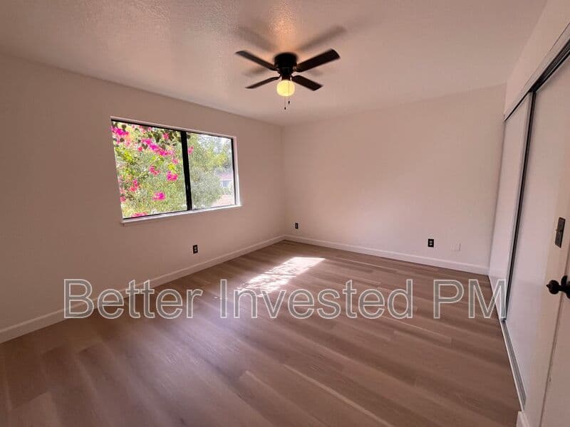 Healdsburg Condo: 427 North St