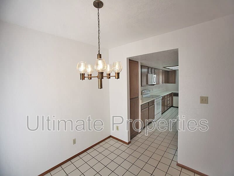 Phoenix House: 14238 N 23rd St