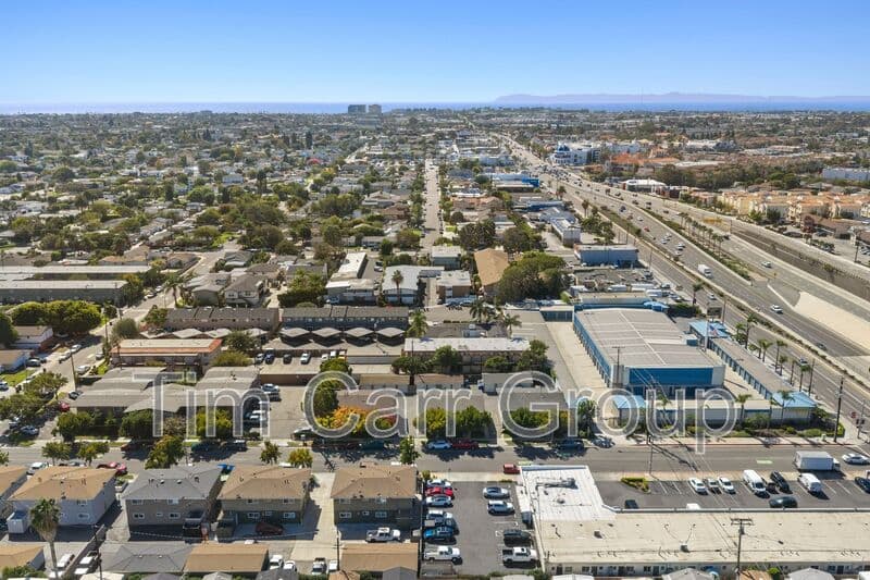 Costa Mesa Condo: 121 E Bay St