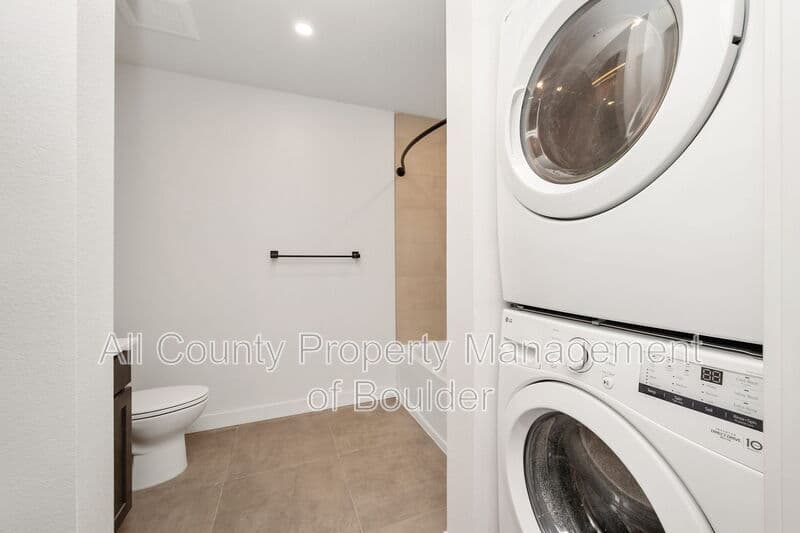 Boulder Condo: 2301 Pearl St