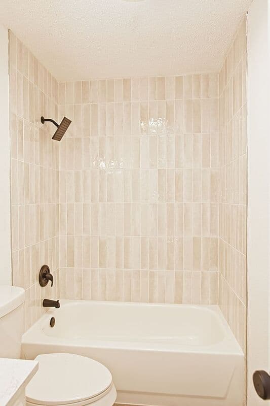 Lewisville House: 1379 Honeysuckle Ln
