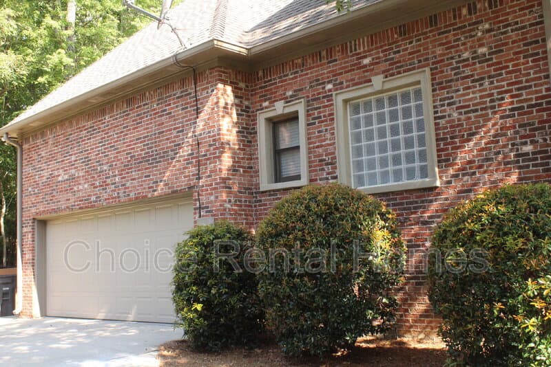 Birmingham House: 6031 Rosemont Road