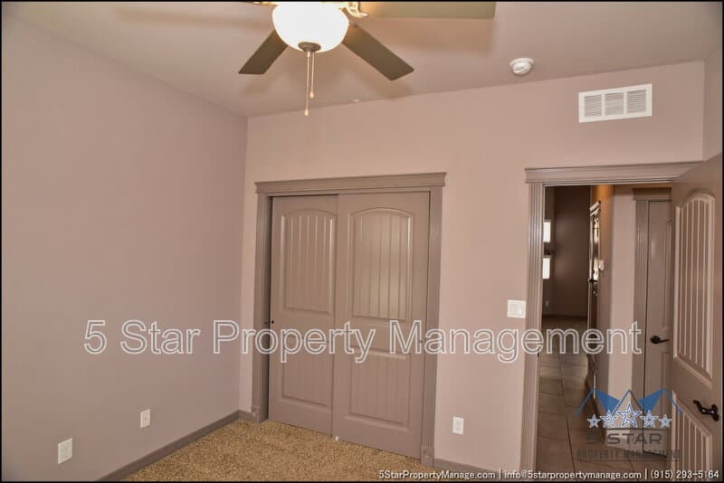 El Paso House: 14373 High Rock Drive !!