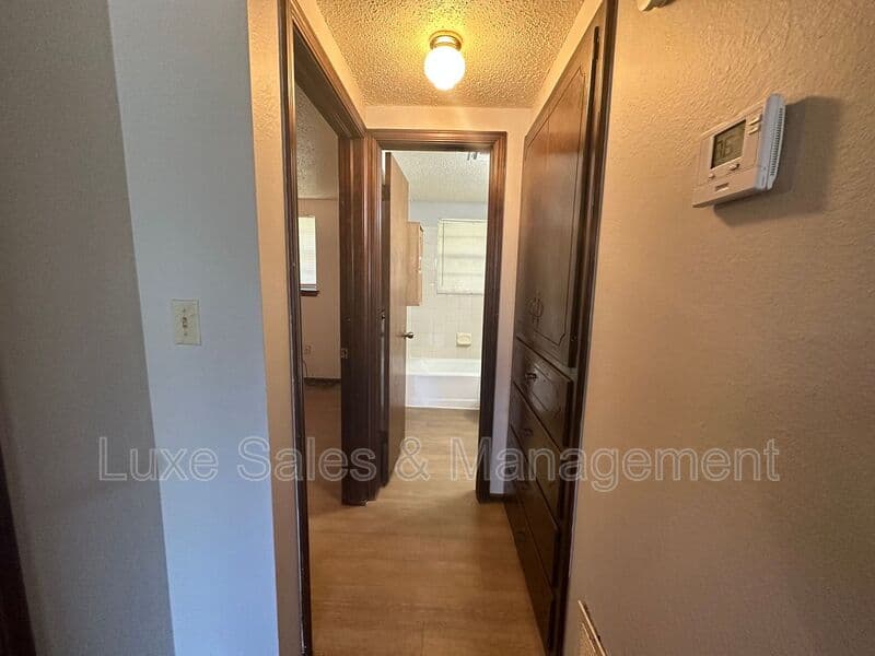 Choctaw House: 3025 Clarke St