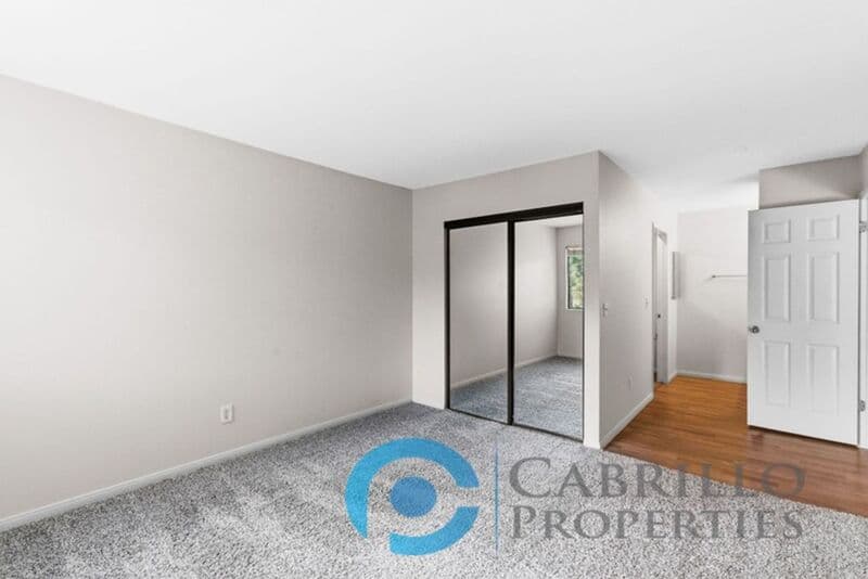San Diego House: 10278 Black Mountain Rd