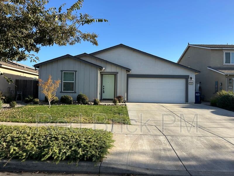 Merced House: 626 Heitz Ct