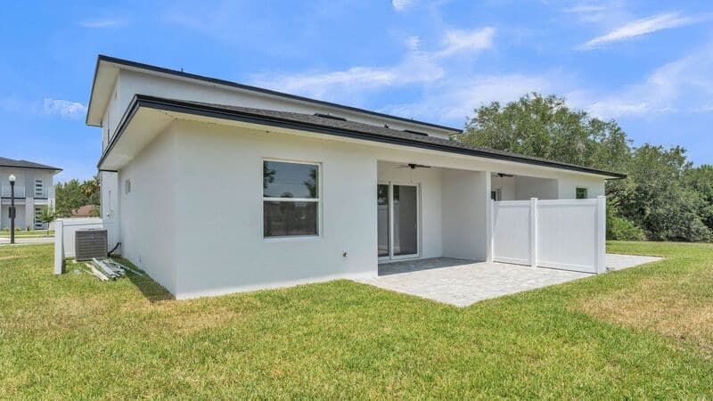 Lakeland Townhome: 1162 Windjammer Dr