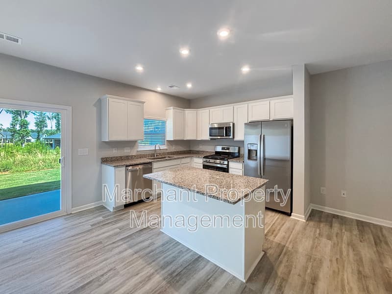 Greer Townhome: 154 Randwick Lane