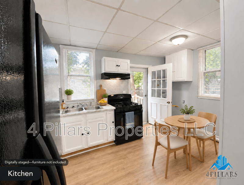 La Porte Condo: 134 Belden St
