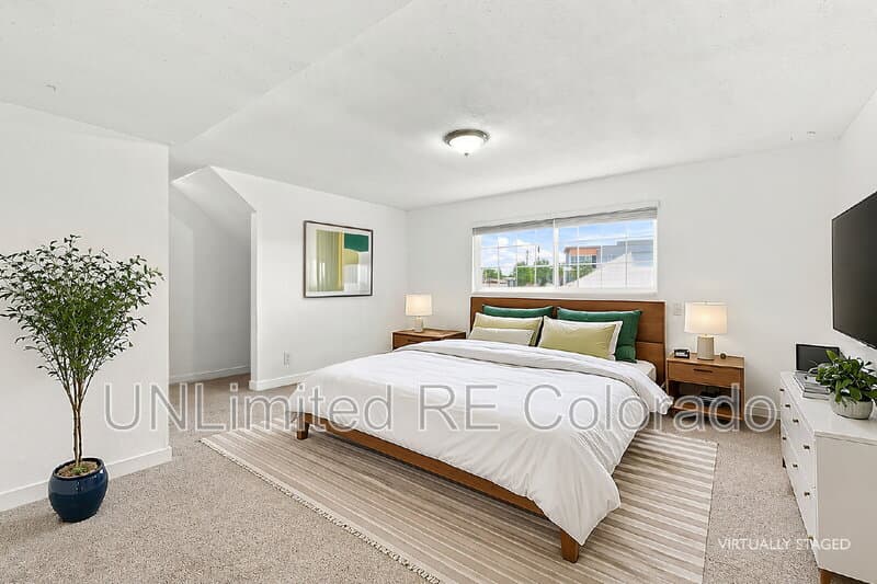 Thornton House: 3668 E 91st Ave