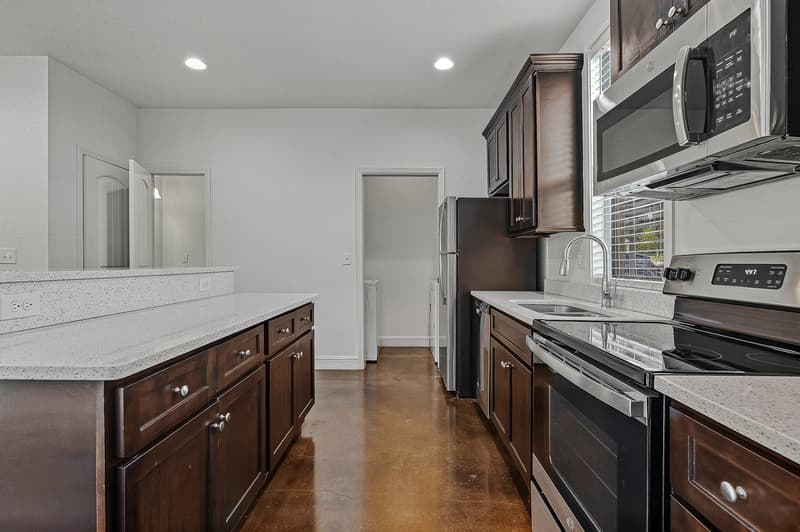 Jonesboro Condo: 4800 Reserve Blvd - F-2