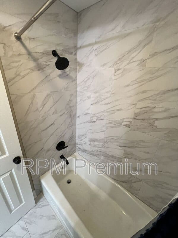 Baton Rouge House: 8724 Pecan Tree Dr.