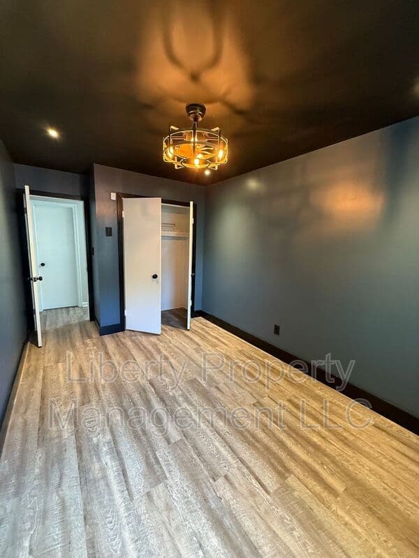 Fayetteville House: 1002 Ryder Court