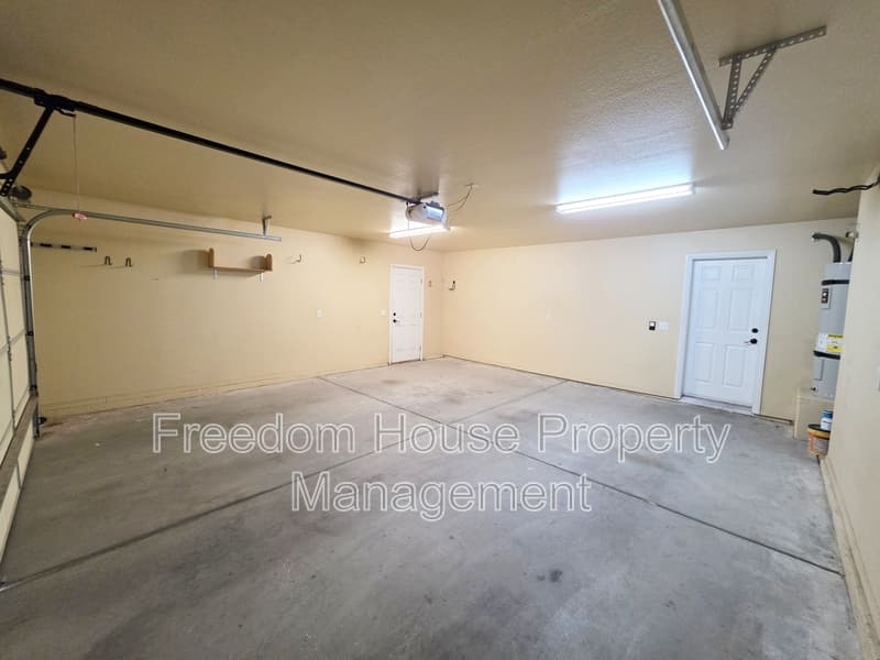 Pahrump House: 410 East Bellville Road