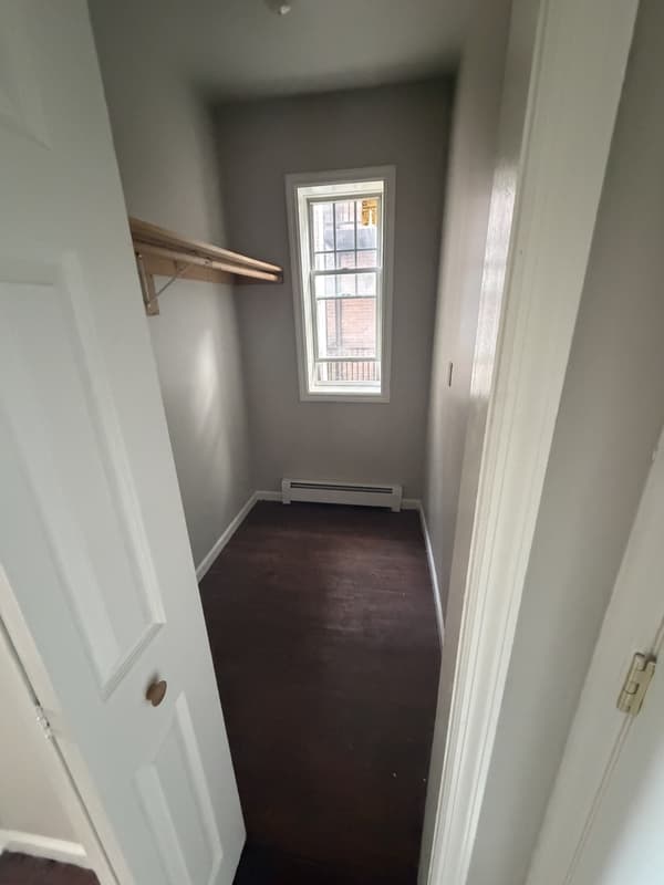 Hartford Condo: 270 Sigourney Street - 2S