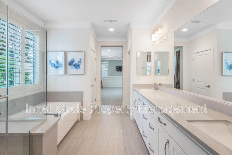 Brentwood House: 376 Bougainvilla Drive