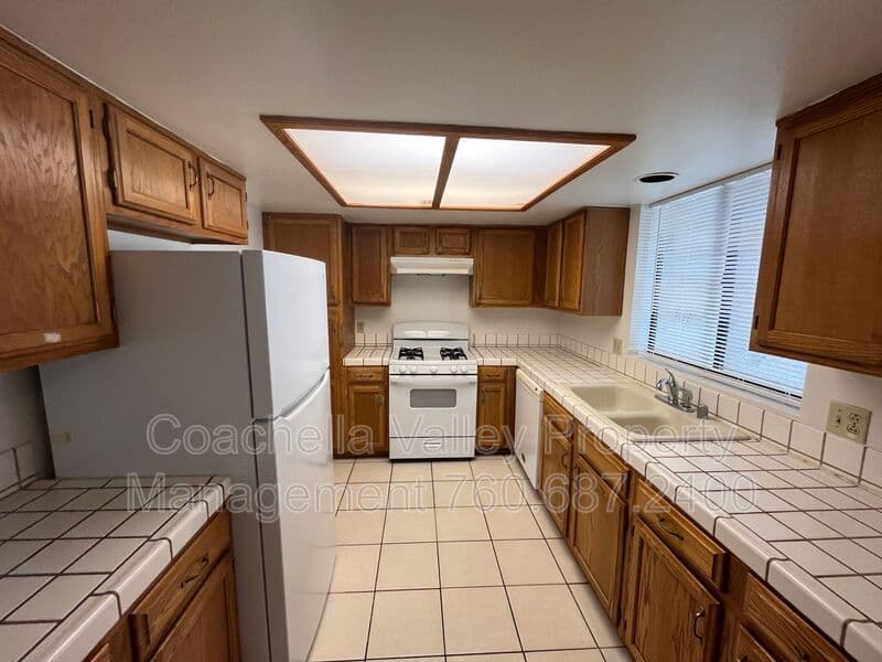 Cathedral City House: 28640 Landau Blvd