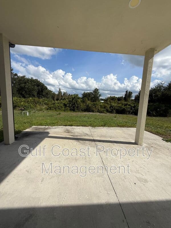 Lehigh Acres House: 3103 58th St W