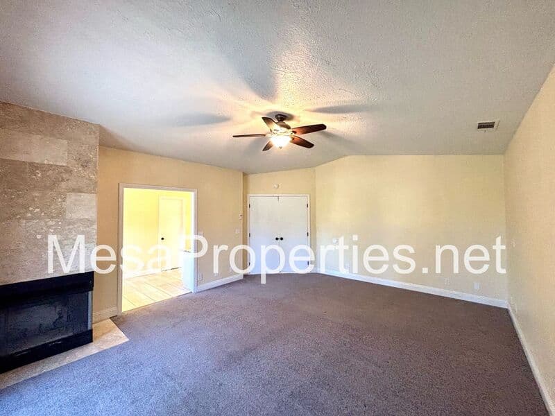 Victorville House: 12820 Santa Anita Trail