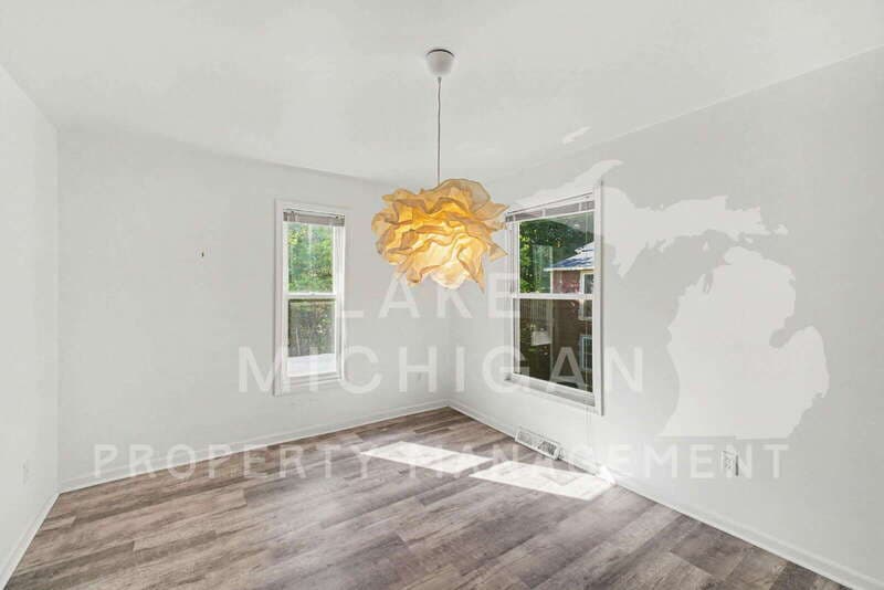 Grand Rapids House: 342 Page St NE