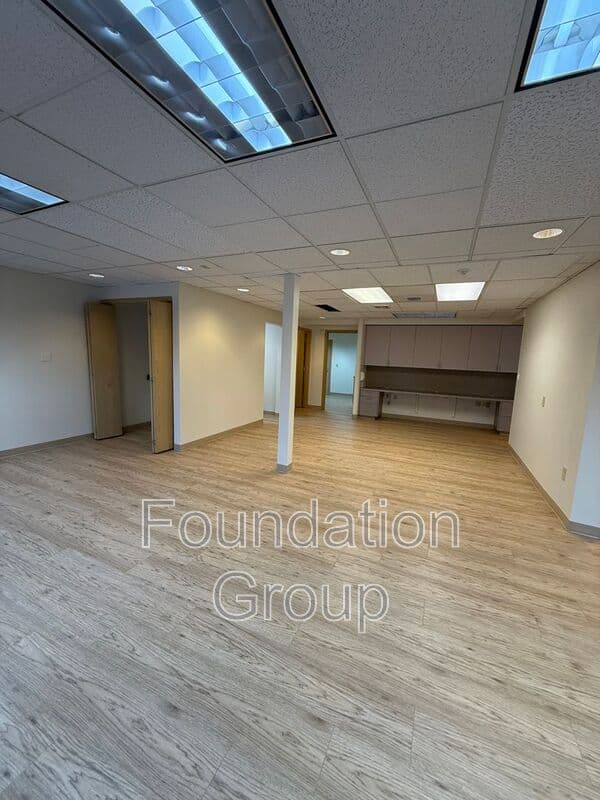 Seattle House: 9400 Roosevelt Way NE