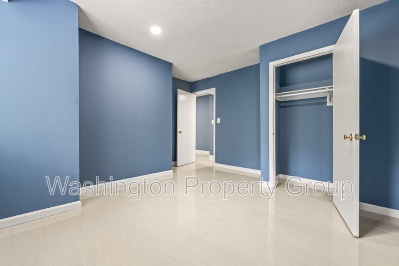 Temple Hills House: 3009 Southern Ave