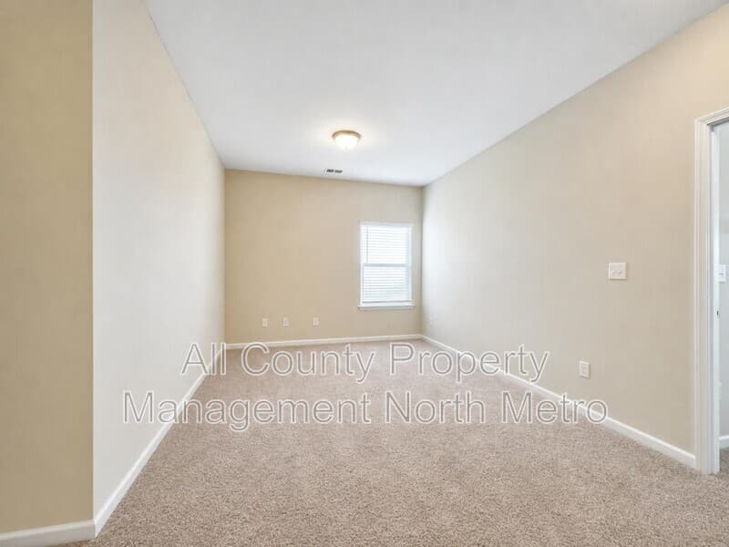Canton House: 242 Hickory Commons Way