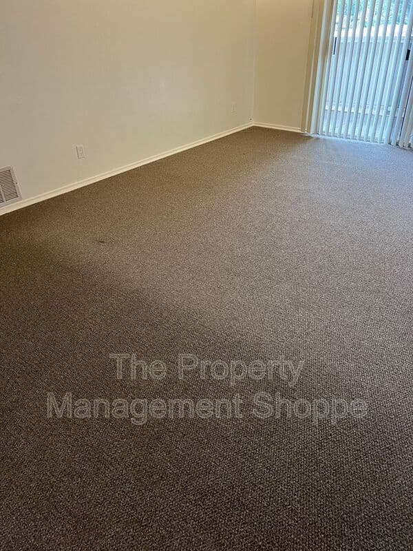 Ventura Condo: 1300 Saratoga Avenue