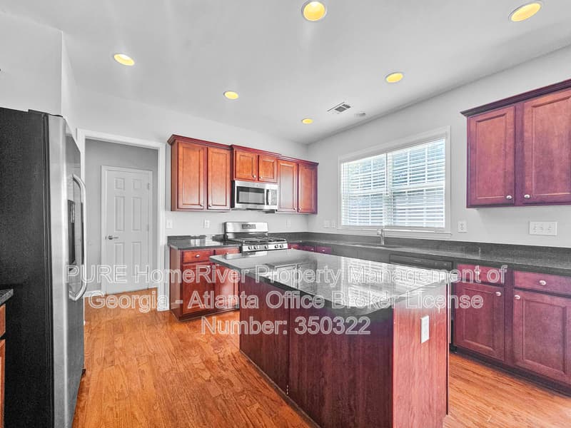 Cumming House: 4025 Azurite St