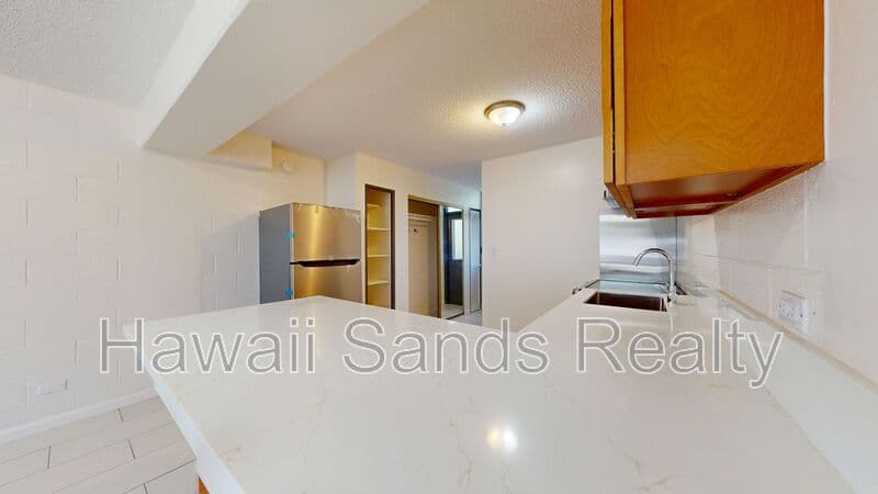 Honolulu House: 39 Hialoa St